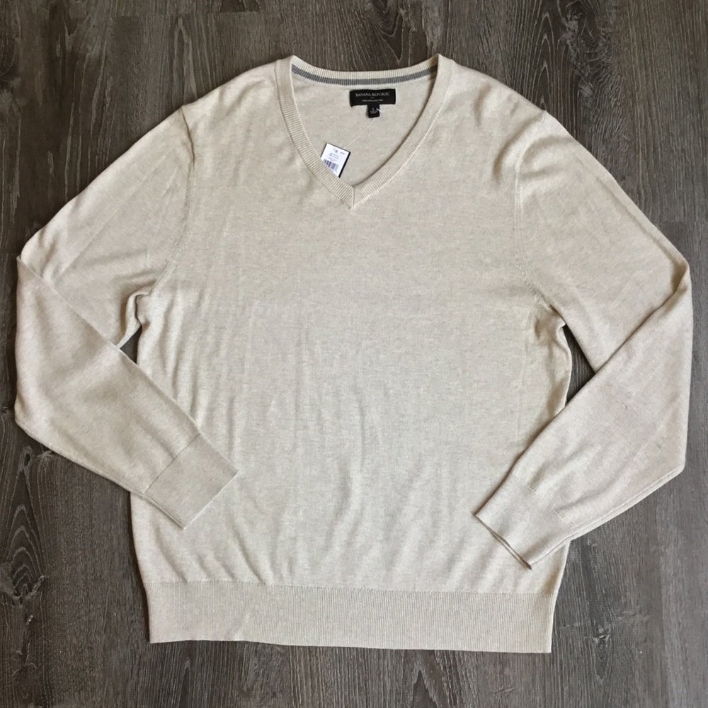 Banana Republic Men’s Tan V Neck Sweater Large NWT